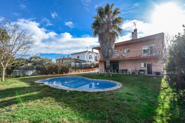 Maison rez-de-chaussée à vendre avec piscine à Tordera