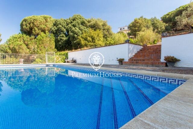 House with mountain views for sale in Tordera