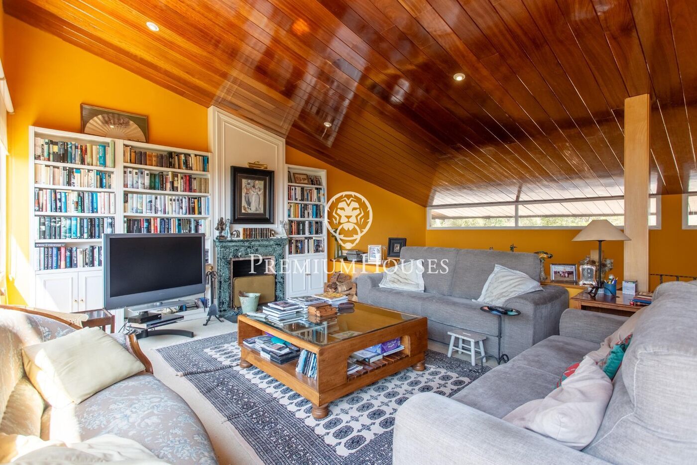 Privacy and views of the Barcelona Coast