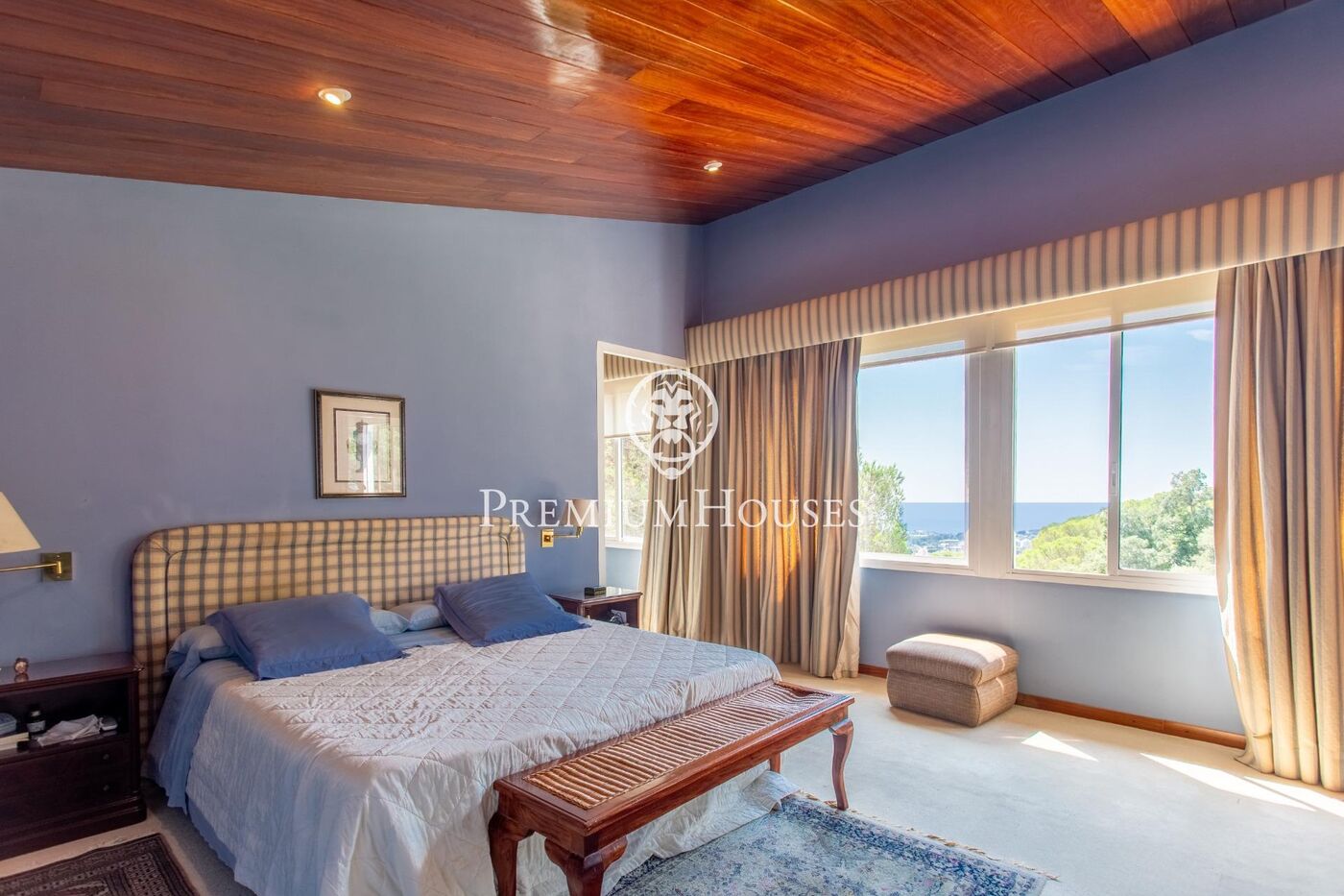 Privacy and views of the Barcelona Coast