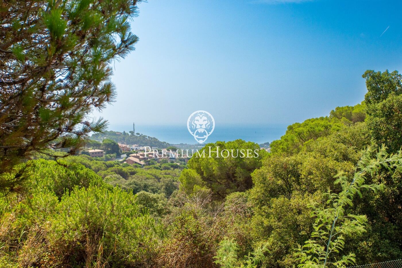 Privacy and views of the Barcelona Coast