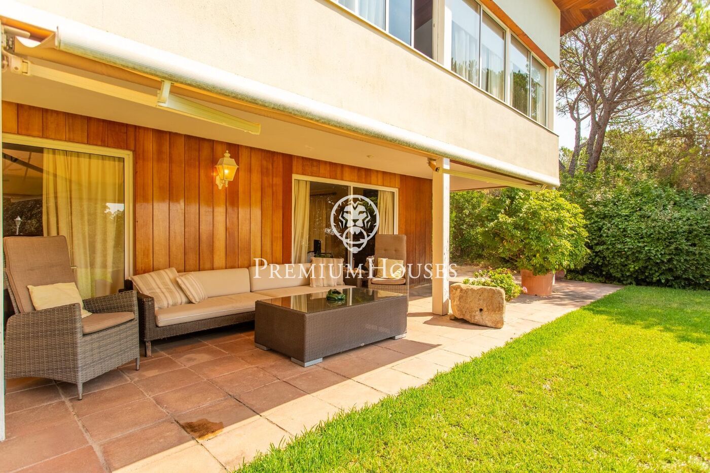 Privacy and views of the Barcelona Coast