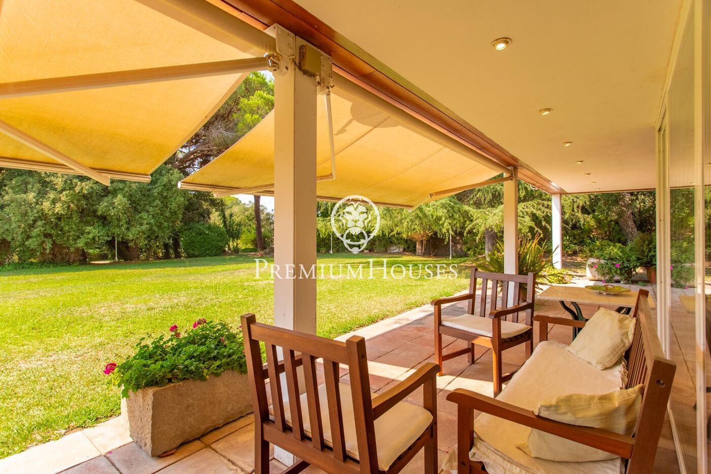 Privacy and views of the Barcelona Coast