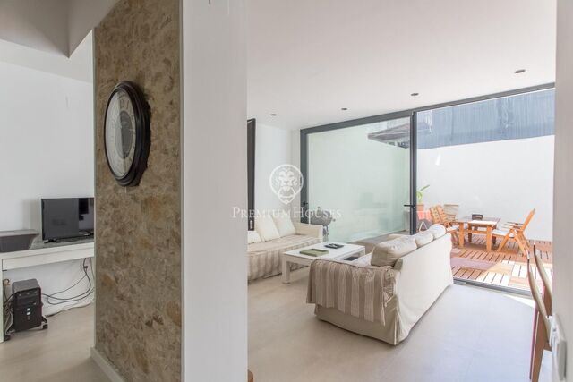 Brand new house for sale with double garage and pool in Calella