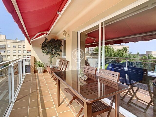 Sale of house with commercial premises and lift in Pineda de Mar