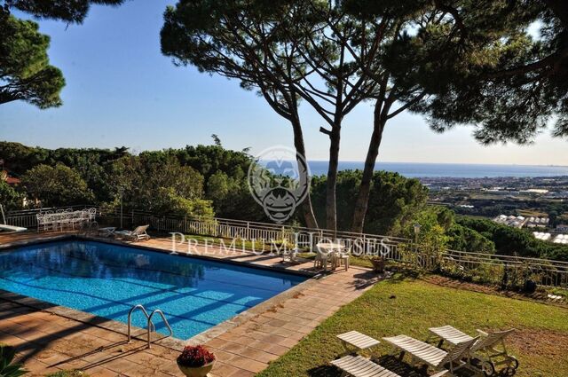 Casa en venda a Cabrils amb més de quatre mil metres de tranquil·litat