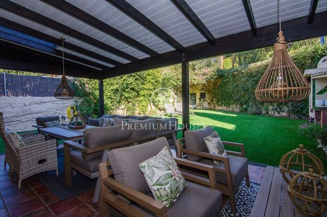 Casa en venta con jardín en Sant Vicenç de Montalt