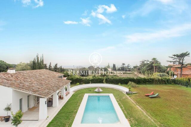 Spectaculaire villa entièrement rénovée avec vues sur la mer à vendre à Sant Andreu de Llavaneres
