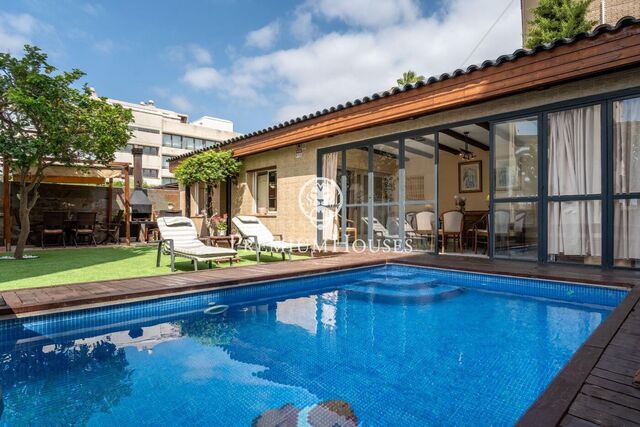 Maison avec jardin et piscine chauffée à Ribes Roges