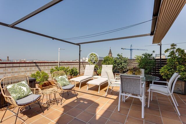 Penthouse for sale in Gran Via de Les Corts Catalanes very close to Plaça Espanya