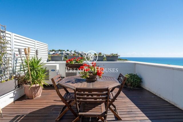 Duplex With Unobstructed Views in Cases del Mar