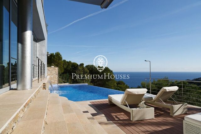 Casa en venta con impresionantes vistas al mar en Tamariu