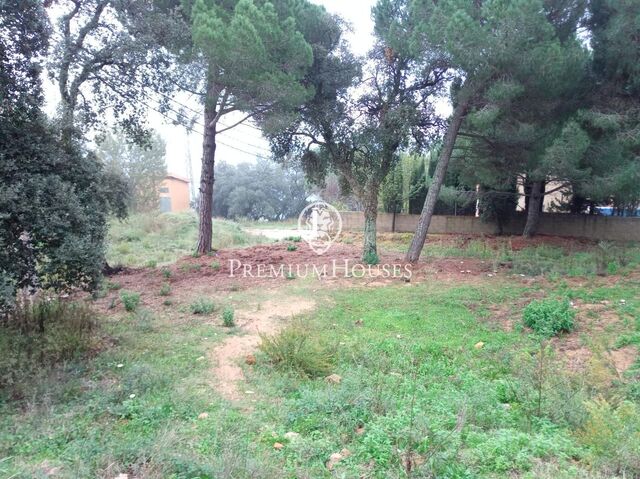 Building plot in Tordera area Roca Rossa