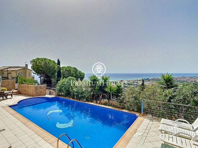 Single-family home with sea views in Santa Susanna