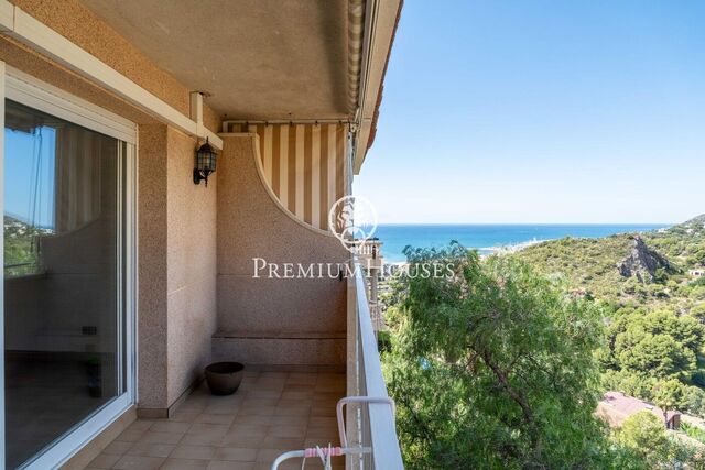 Semi-Detached House with Unobstructed Views in Les Botigues de Sitges