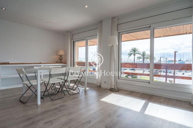 Apartamento en primera línea de mar en Barri de Mar