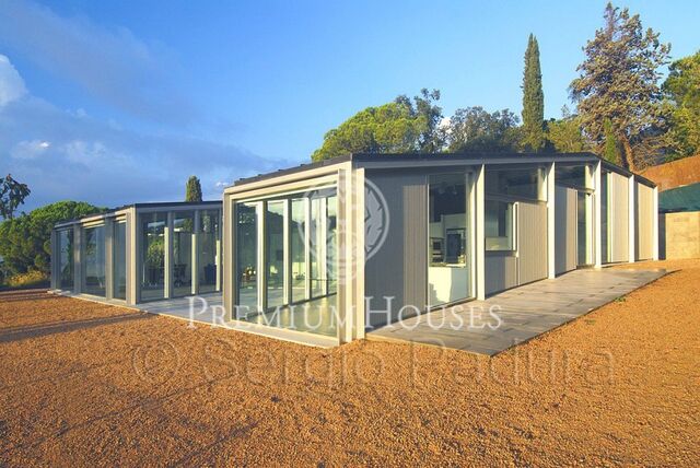 Casa de alquiler de diseño y vistas panorámicas al mar - Costa BCN